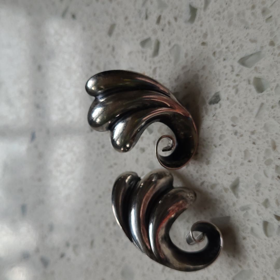 Vintage Screwback Sterling Silver Danecraft Earrings